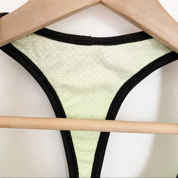 Lululemon Flow Chevron Weave Knit Sports Bra - Picture 5 of 13